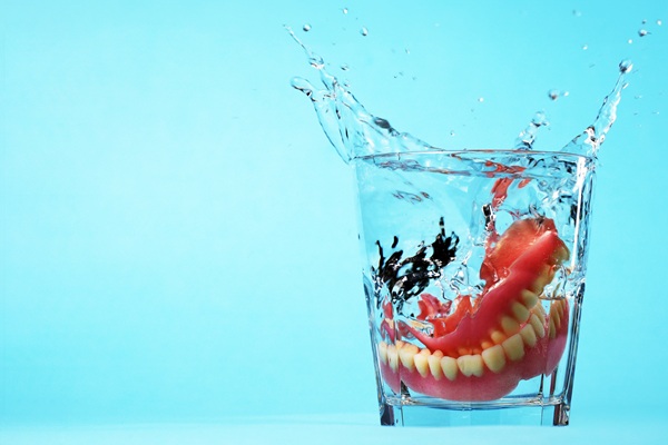 Common Misunderstandings About Traditional Dentures